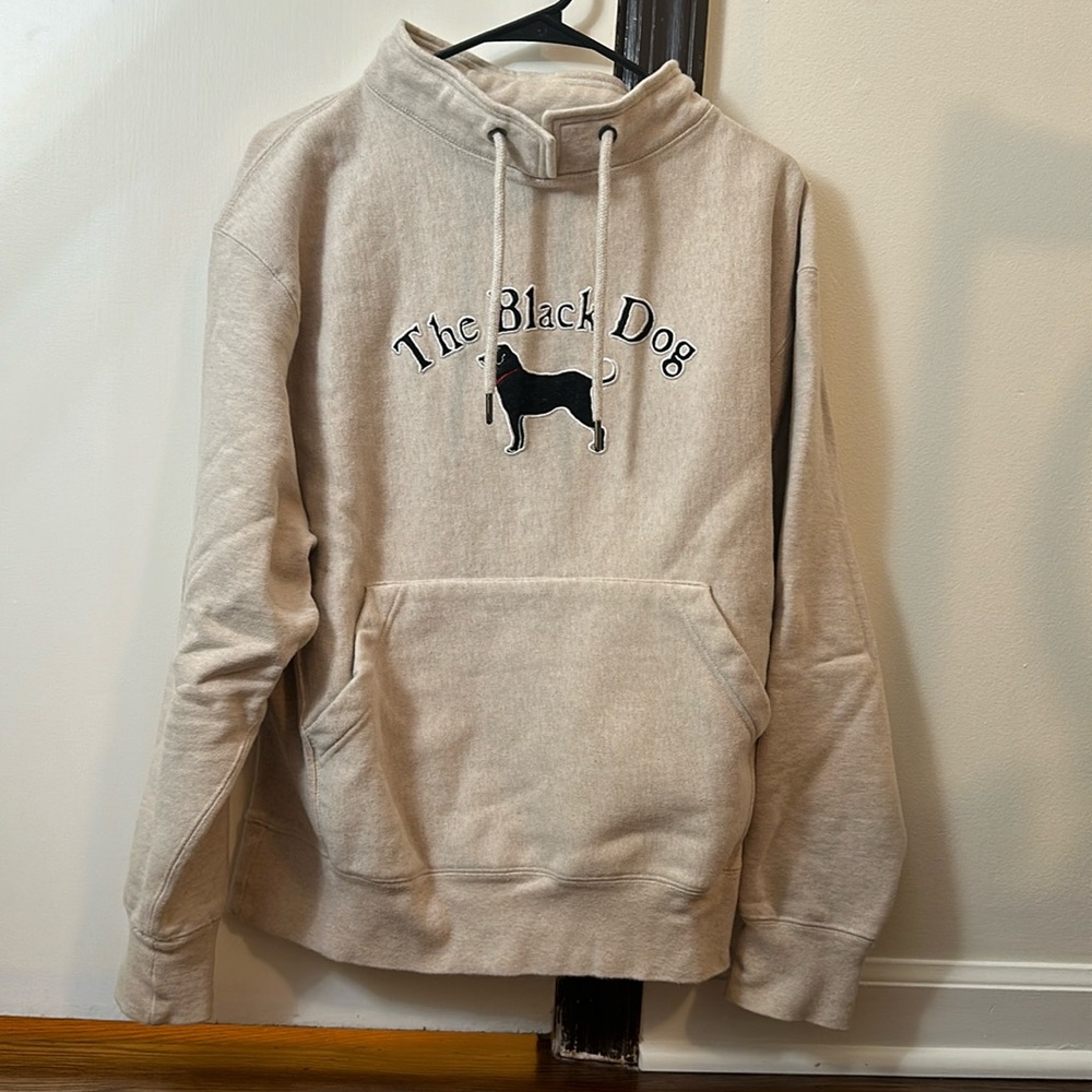 The black dog sweater
